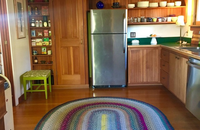 Vashon Craftsman Retreat con vista al Monte Rainier