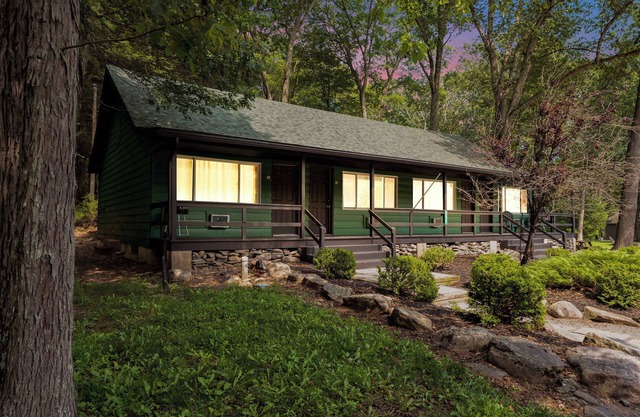 Vaulted Pine Pocono Modern | Firepits | Pickleball