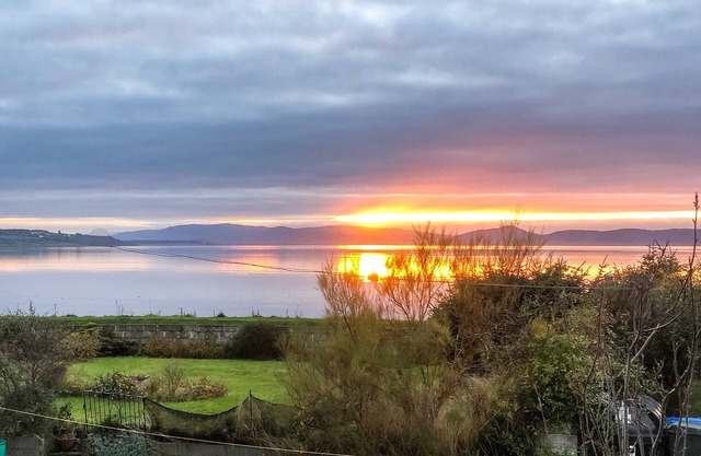 Vectis Cottage is located in the village of Ardersier with amazing views over the sea.