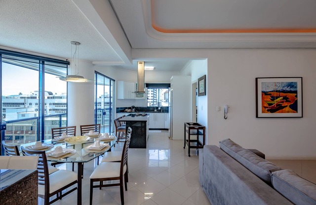 HERMOSO APARTAMENTO DE ALTO ESTÁNDAR - VISTA FRONTAL AL ​​MAR