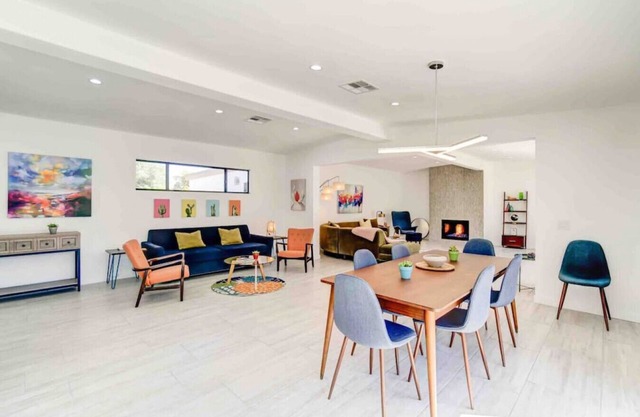 Vibrant Mid-Century Jewel In Central Palm Springs