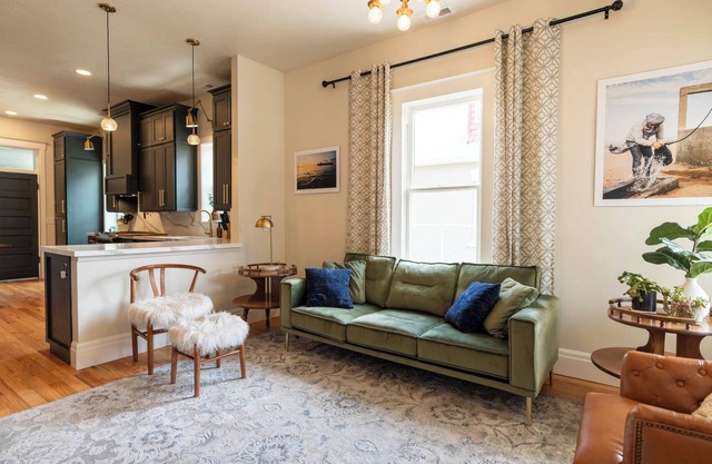 Victorian charmer in the heart of SLC Near the U of U, skiing, and 9th and 9th!