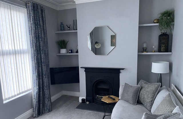 Victorian House - South Belfast - Great transport - Lisburn Road - 3 double Beds