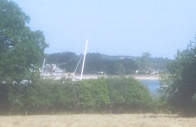 Vieux Port House access to sea and paths 3 beds of 2 places Price for 4 to 6 p