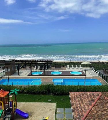Vila Açoriana Confort club, pé na areia