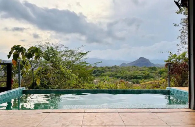 Villa Ana Eco Lodge w pool | Chicá Altos de Campana.