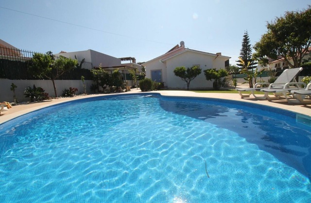 Casa 10 mts a pie de la playa, piscina privada, wifi, barbacoa, A/C