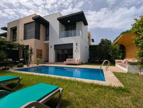 Villa 3-bedroom with Private Pool in Tamaris