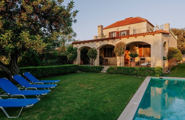 Villa Arianna con Impresionantes Vistas Cerca de Rethymno