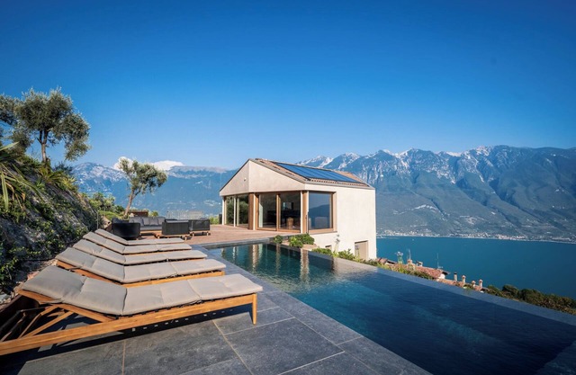 'Villa Arias' con vistas al lago, piscina y Wi-Fi