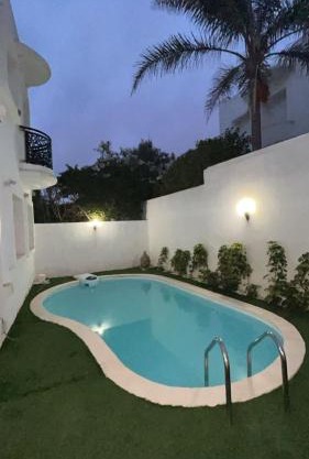 Villa avec piscine privée près de Casablanca Maroc
