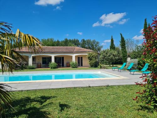 VILLA - BAIN NORDIQUE SPA EXTÉRIEUR - POÊLE FINLANDAIS - PISCINE - Gaillac