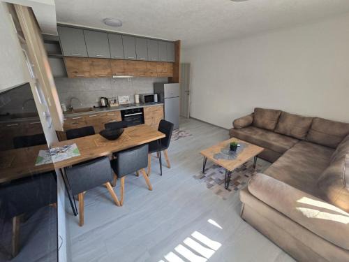 Villa Berta Tuzla - 301 Deluxe Apartment - Free Private Secured Parking