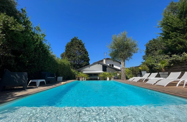 Villa entre Biarritz y Hossegor con piscina climatizada a 2 minutos de las playas
