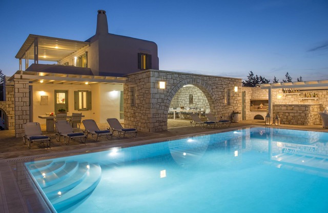 Villa Dionysos - villa con piscina al aire libre