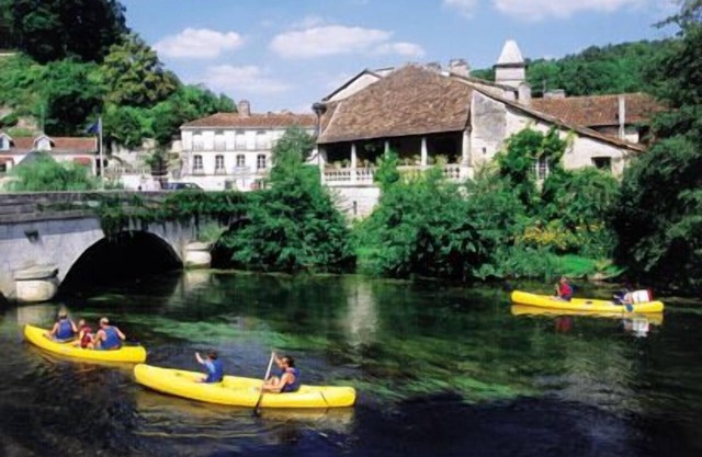 ¡Villas con capacidad para 1 a 10 personas en Dordogne con piscina y restaurante!