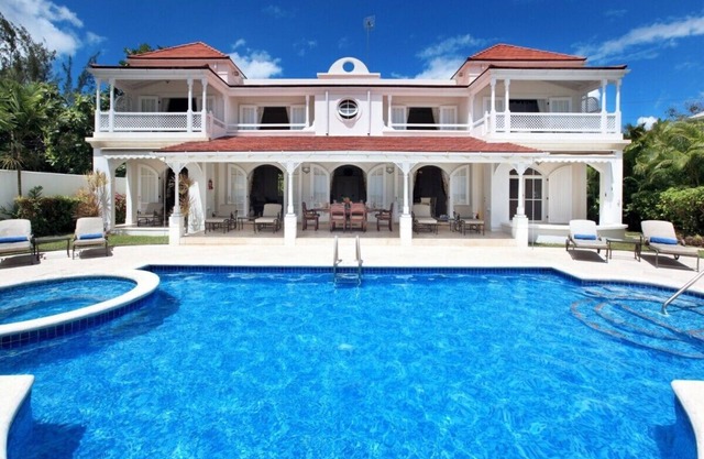 Villa Fosters House by Fantasia Villas