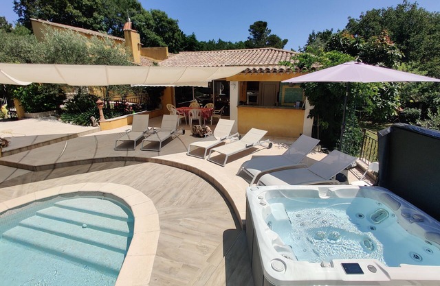 Villa ****, Swimming pool and Spa, nature and tranquillity