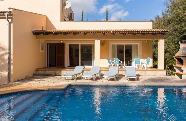 Villa Garballo - Bonita casa con piscina y jardín