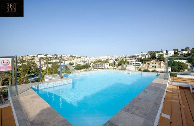 Villa GEM with in/Outdoor Pool & SPA + Billiard