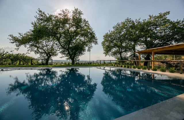 Villa espaciosa en Castiglion Fiorentino, Italia con piscina