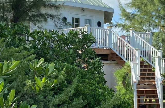 Villa de luna de miel en punto de ballena aislada