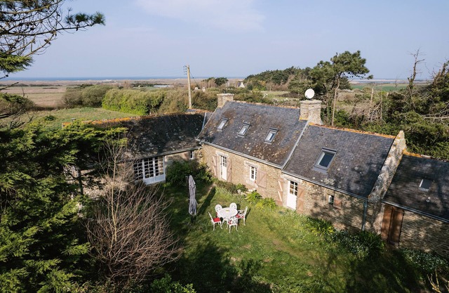 VILLA IN THE HEART OF NATURE, IN THE DUNES, SEA VIEW, CLOSE TO TORCHEMEUBLE ***