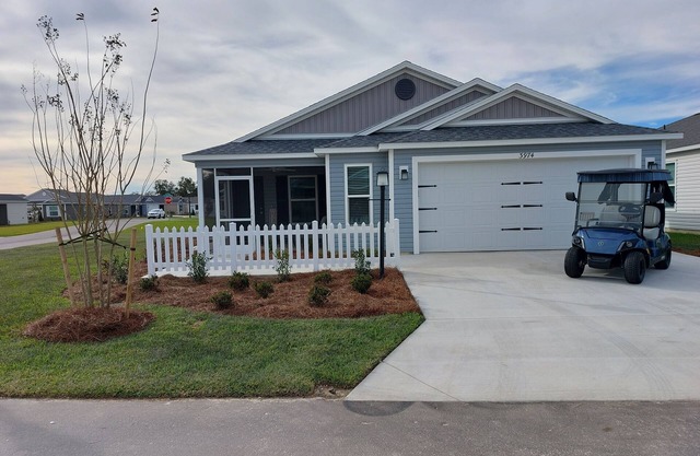 Villa in The Villages close to Brownwood Town Square/ GOLF CART AS A COURTESY