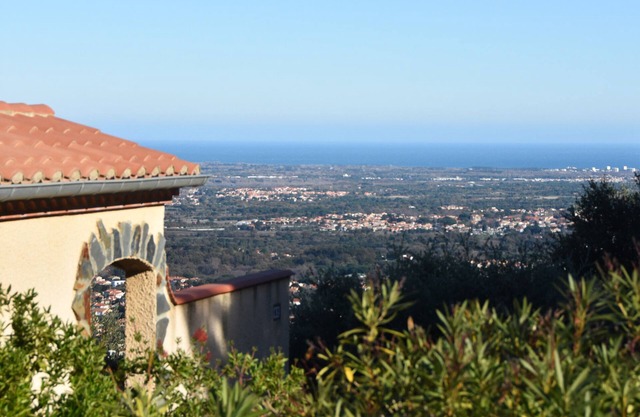 Villa Josephine: por encima de los viñedos con vistas al mar, gran terraza y piscina