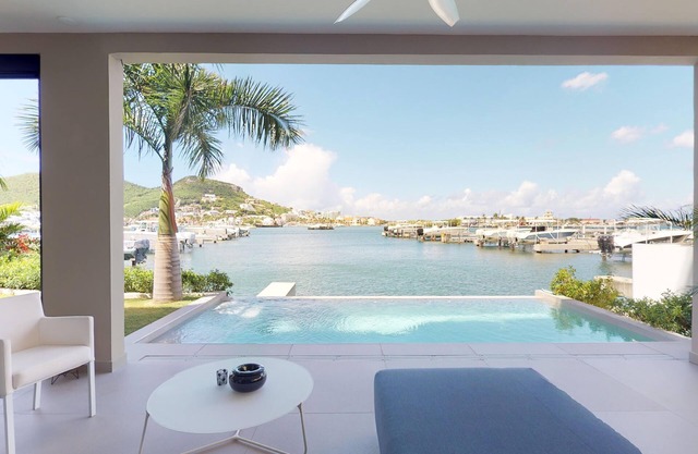 Villa Las Brisas by Fantasia Villas