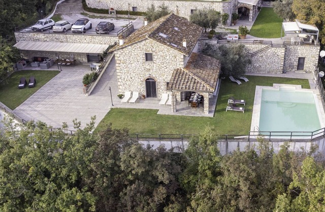 Villa en Croci Di Calenzano con 4 habitaciones, capacidad 10