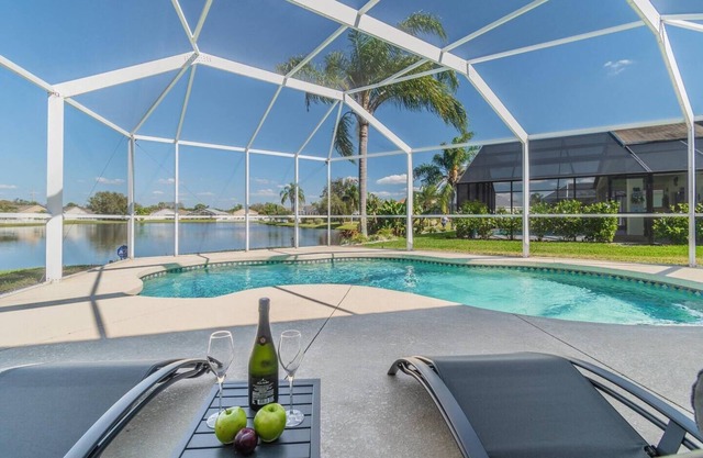 4 dormitorios con piscina Villa con Lakeview y con un montón de tiendas