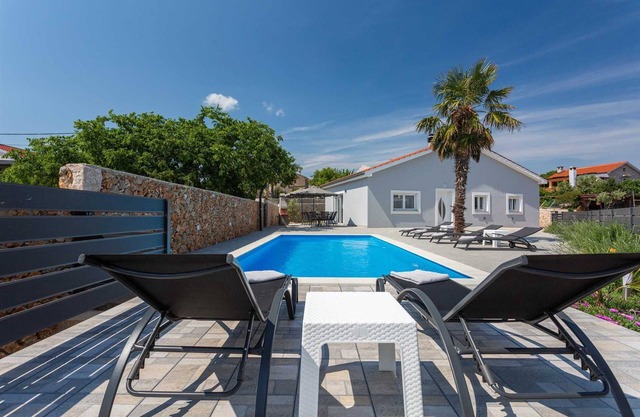 Villa Mia with private pool