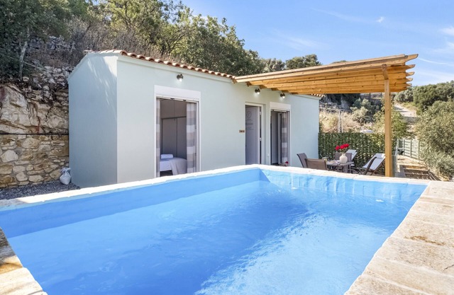 Villa "Μyrsini" con vistas al mar, 2 terrazas privadas, piscina privada y Wi-Fi.
