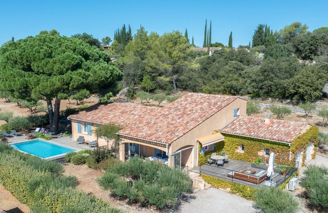 83ROURA Villa Margaux
