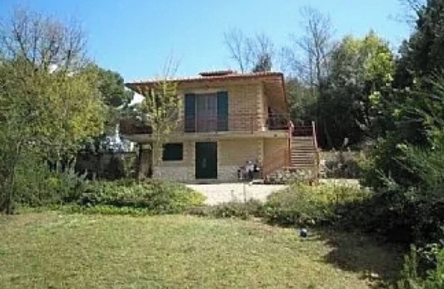 Villa más anexo con piscina privada
