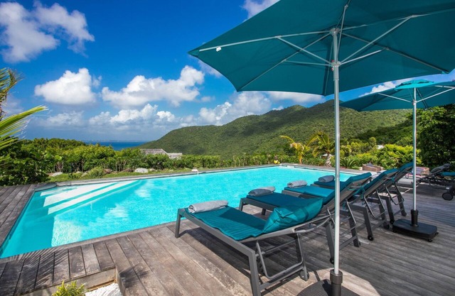 Villa Saba, prestigious property, idyllic setting between sea and mountains