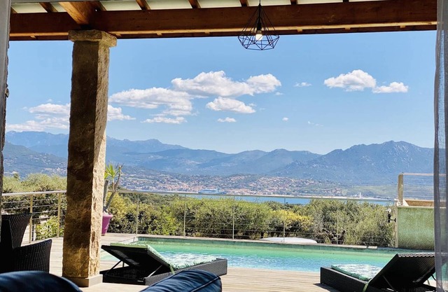 Villa sea view 4 bedrooms and pool