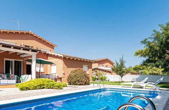 Villa Tulipes con piscina privada: el oasis de confort y naturaleza.