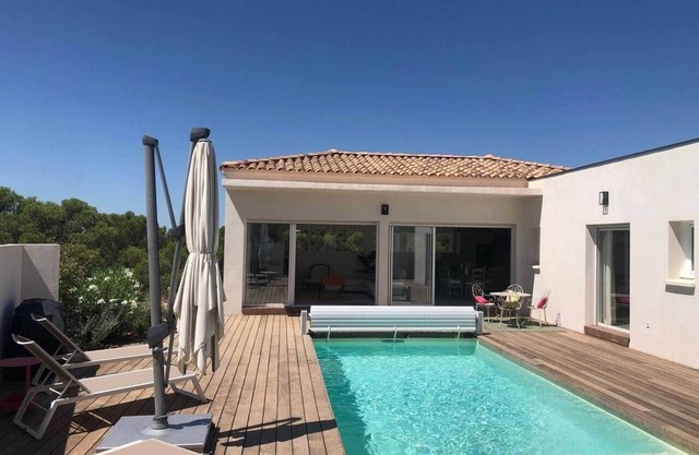 VILLA UCETIA, JUST OUTSIDE UZES