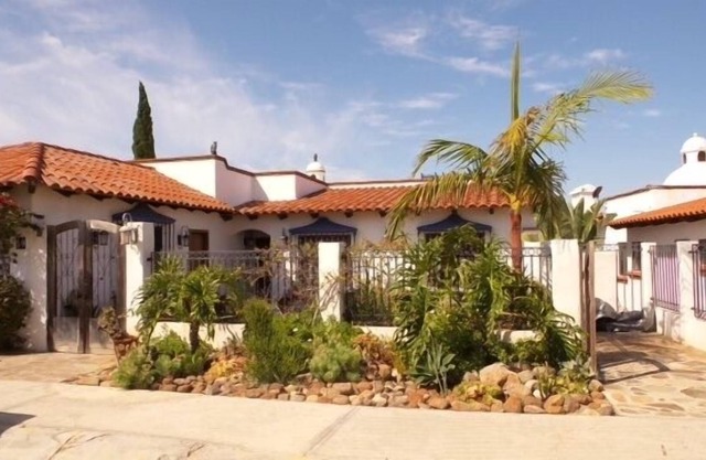 Villa con increíbles vistas al mar en campo de golf en comunidad cerrada en Bajamar