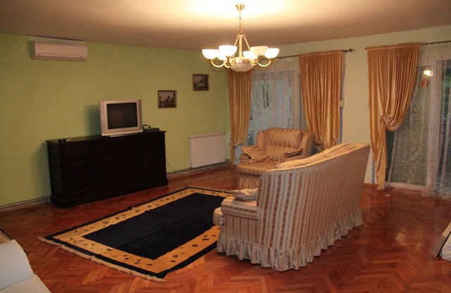 Villa con piscina privada en una zona tranquila de Sutomore