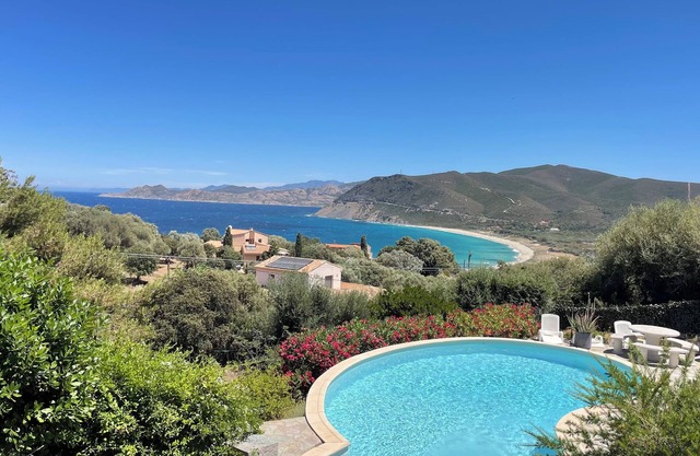 VILLA CON AIRE ACONDICIONADO CON PISCINA PRIVADA, PINEDE 7000 M2, cerca de ILE ROUSSE