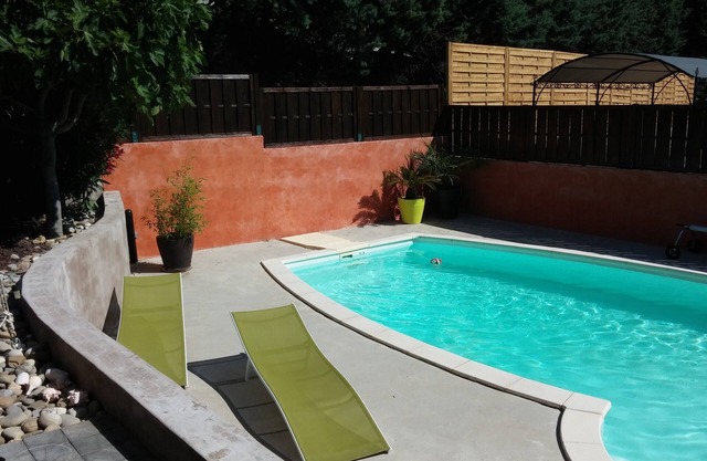 Villa con piscina en el corazón de los viñedos y Provenza, a los pies del Luberon.