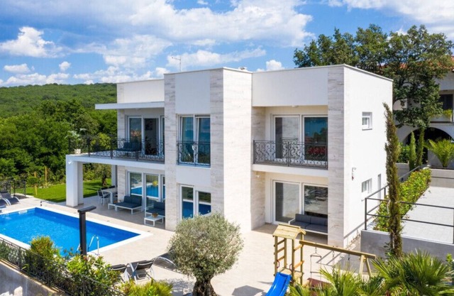 Villa Zarra by Villas Guide