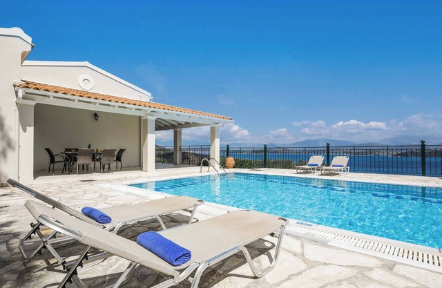 Villa Zeus: a poca distancia de la playa, increíbles vistas al mar y tiene WI-FI