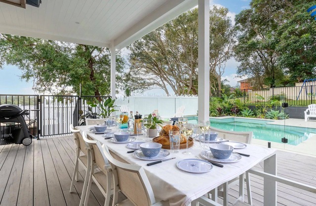 Village Hideaway – private family or group oasis with swimming pool, walk to beach & amenities