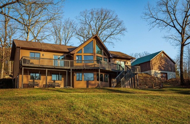 Vineyard w/ mountain views - minutes to ski and waterparks