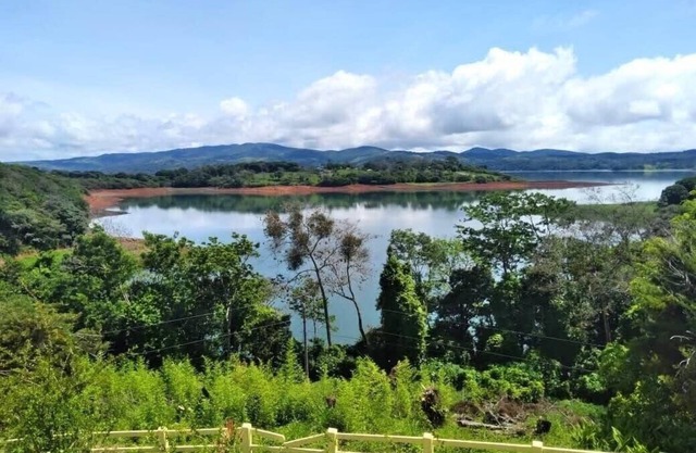 Amazing Villa at Lake Arenal 1