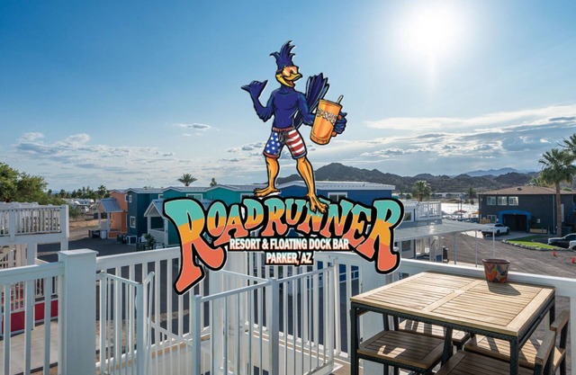 Viva La Vida! Boat Parking! Roadrunner Resort